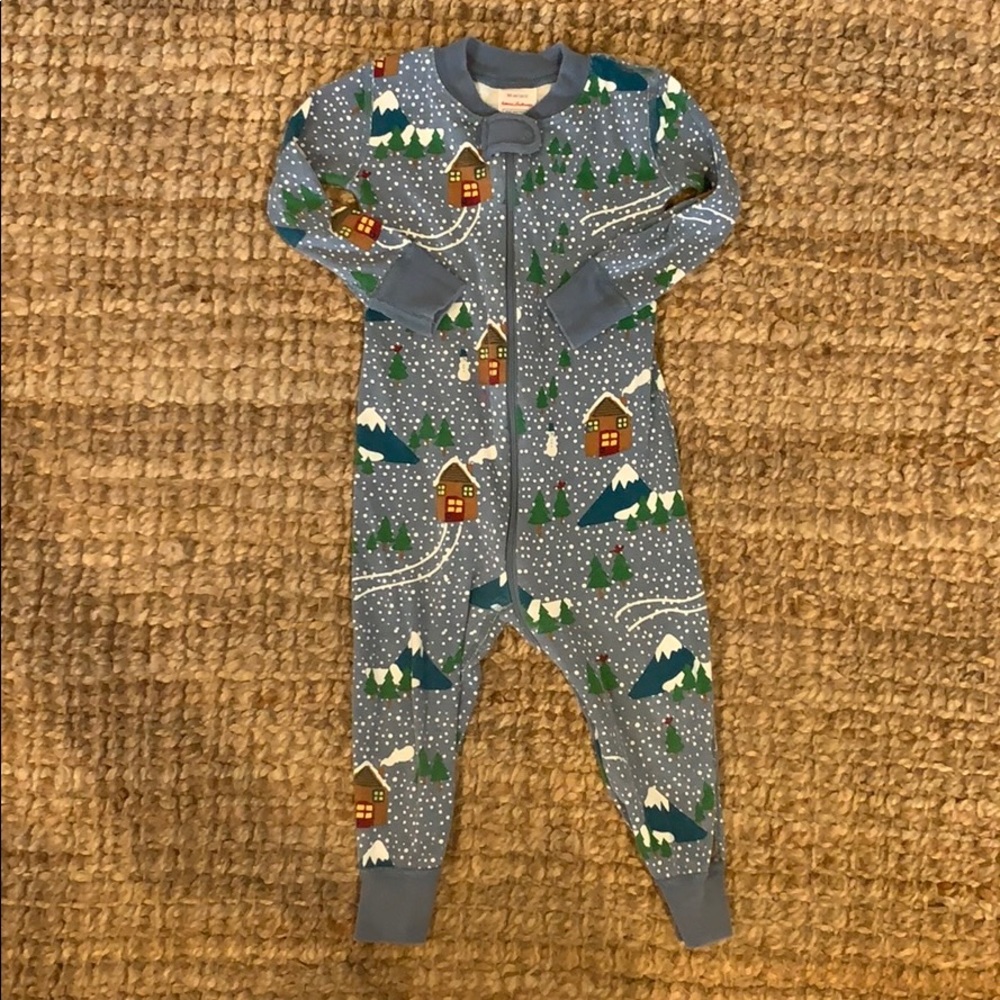 Hanna Andersson Snowy Cottage Zip Up Sleeper 2T